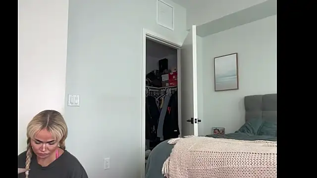 ElenaErickson online show from 02.04.26