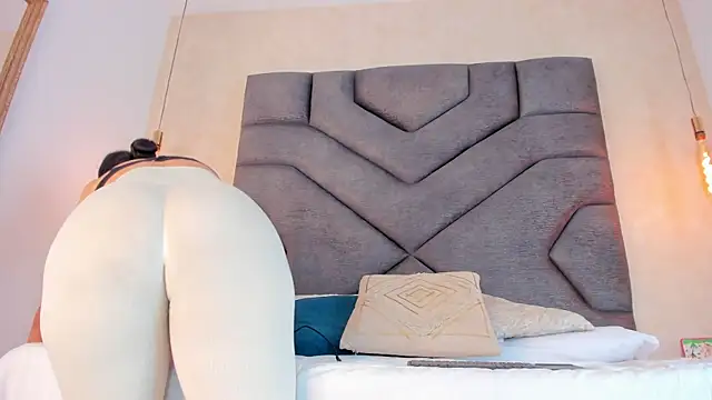 Liinda Saenz online show from 01.15.26