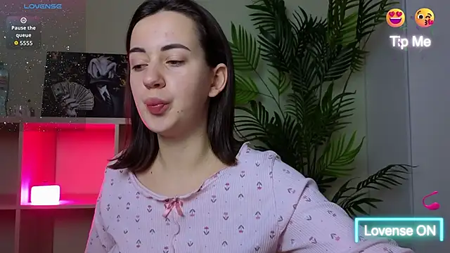 SweetieKendl online show from 02.18.26