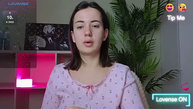 SweetieKendl online show from 02.23.26