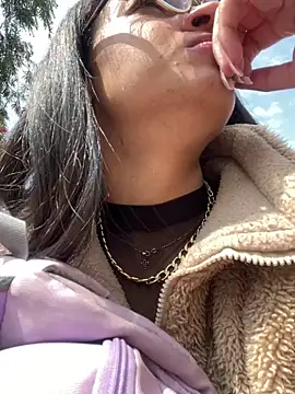 valentinabaez online show from 02.15.25
