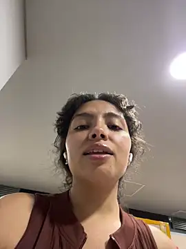 Snapshot of Nathcurly_ chatting on 12.19.24 Nathcurly online show from 12.19.24