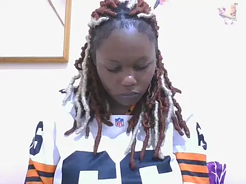 tanishacute online show from 11.26.25