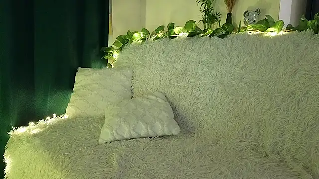 Snapshot of kristina_amurova chatting on 10.25.25 kristina amurova online show from 10.25.25