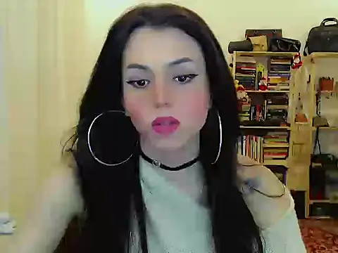 Sophie Fantasys online show from 11.25.25