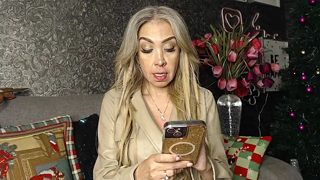 EvelinaGrey online show from 12.23.24