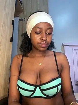 hot daily online show from 10.07.25