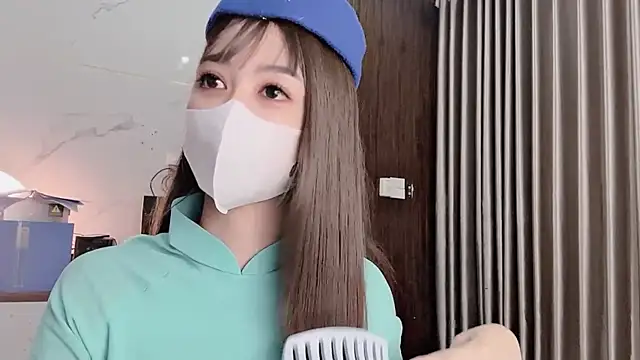 Mono-Stewardesss online show from 10.19.25