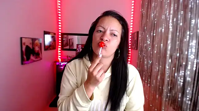 Cristal w online show from 03.17.25