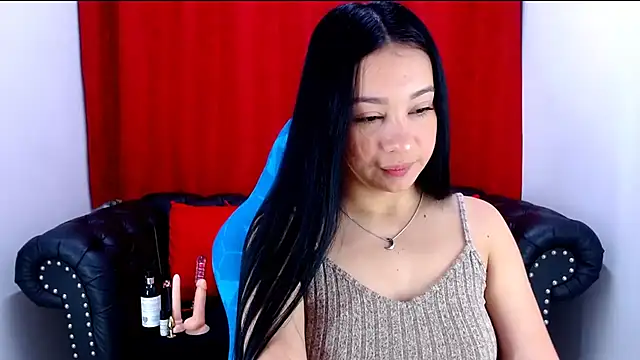 Snapshot of Lila_Pinky chatting on 01.21.25 Lila Pinky online show from 01.21.25
