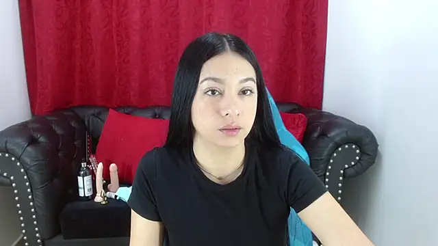 Snapshot of Lila_Pinky chatting on 02.15.25 Lila Pinky online show from 02.15.25