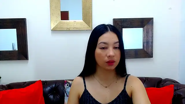 Snapshot of Lila_Pinky chatting on 02.18.25 Lila Pinky online show from 02.18.25
