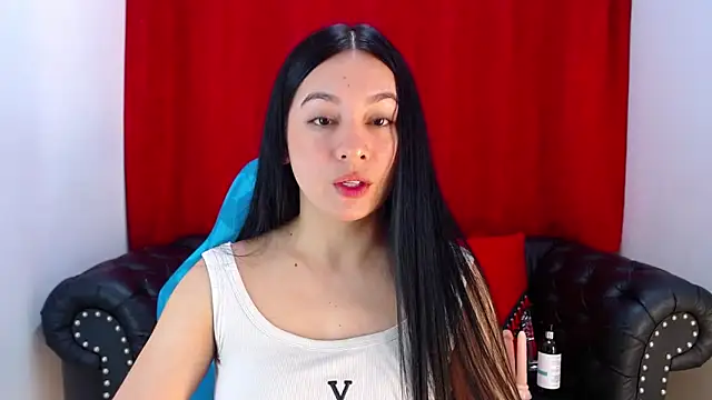 Snapshot of Lila_Pinky chatting on 03.22.25 Lila Pinky online show from 03.22.25