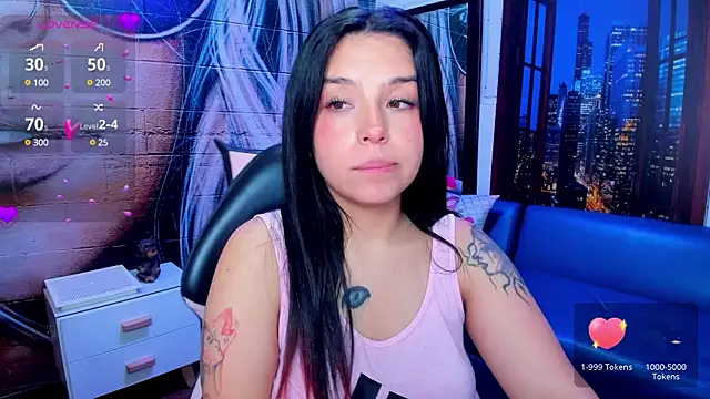 Snapshot of Small_naughty_ chatting on 01.16.25 Small naughty  online show from 01.16.25