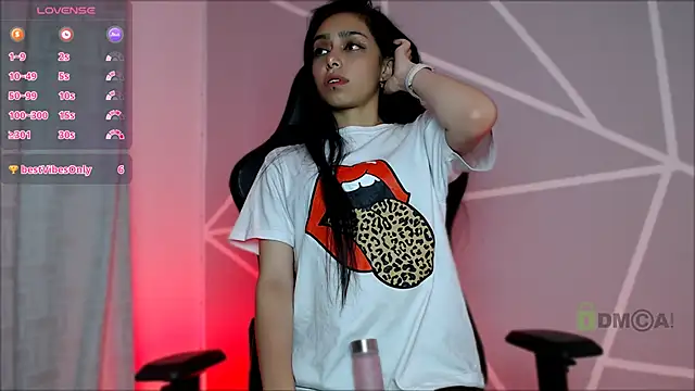 lilylouisee online show from 12.03.24
