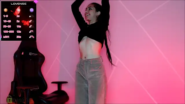 lilylouisee online show from 03.05.25