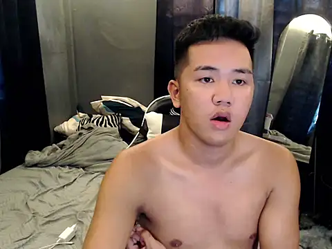 xgregor07 online show from 10.06.25