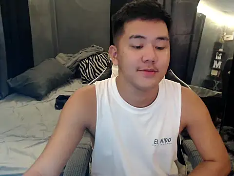 xgregor07 online show from 10.26.25