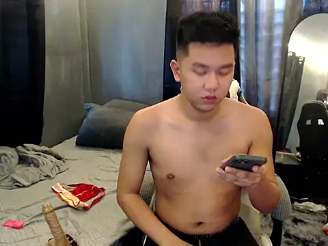 xgregor07 online show from 11.12.25