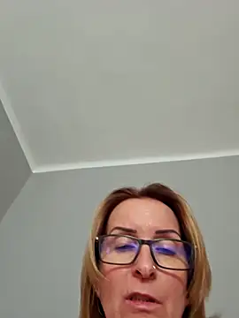 Steffi45 online show from 03.18.26