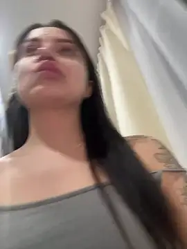 Snapshot of ellie_ssexy chatting on 01.14.25 ellie ssexy online show from 01.14.25