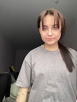 Snapshot of ellie_ssexy chatting on 02.24.25 ellie ssexy online show from 02.24.25