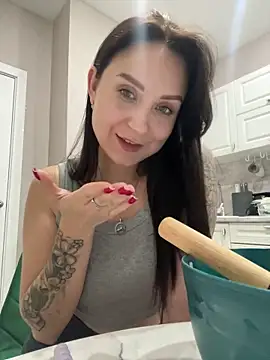 Snapshot of ellie_ssexy chatting on 03.15.25 ellie ssexy online show from 03.15.25