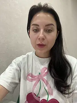 Snapshot of ellie_ssexy chatting on 03.19.25 ellie ssexy online show from 03.19.25