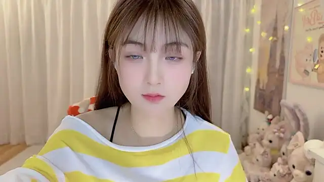 Snapshot of SHUIshui_ chatting on 12.31.24 SHUIshui online show from 12.31.24