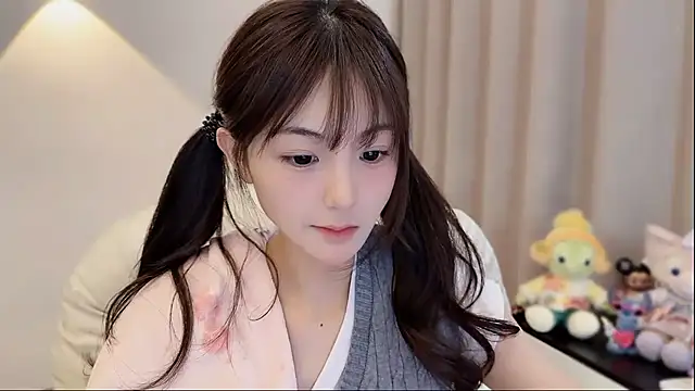 Snapshot of SHUIshui_ chatting on 02.15.26 SHUIshui online show from 02.15.26