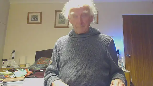 WaverlyKernow online show from 12.12.24