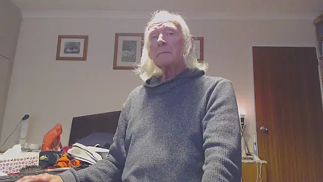 WaverlyKernow online show from 10.15.25