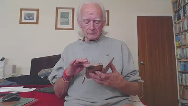 WaverlyKernow online show from 10.26.25