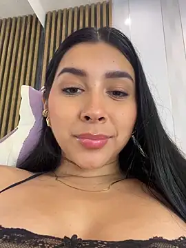 Snapshot of Charlotte_Shelby chatting on 02.08.25 Charlotte Shelby online show from 02.08.25