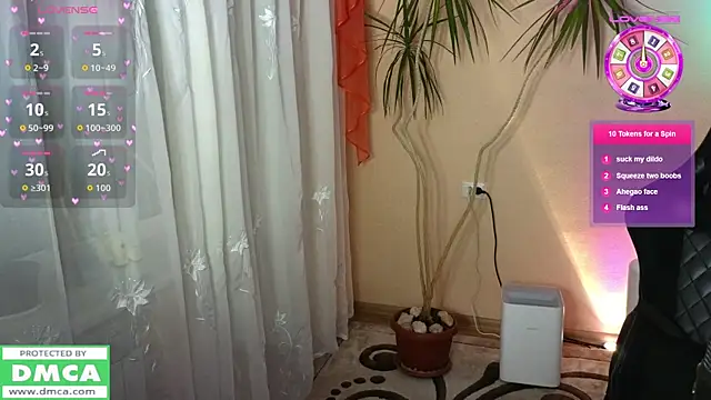 Snapshot of mag1c_eyes1 chatting on 10.31.25 mag1c eyes1 online show from 10.31.25