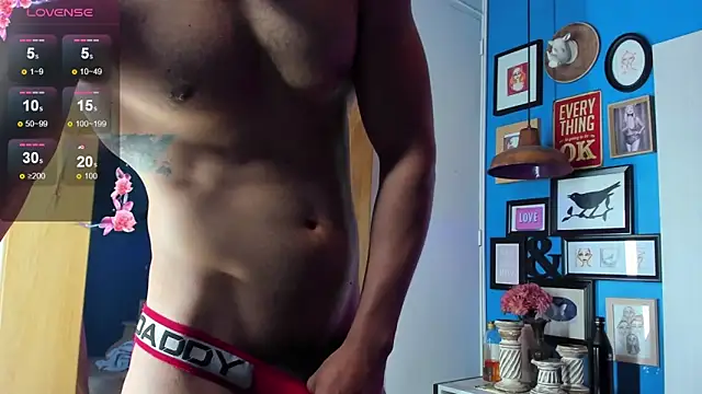 Snapshot of ElianFoxter chatting on 02.14.25 ElianFoxter online show from 02.14.25