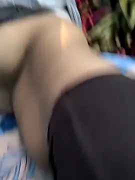 Crezy-Queen01 online show from 11.05.25