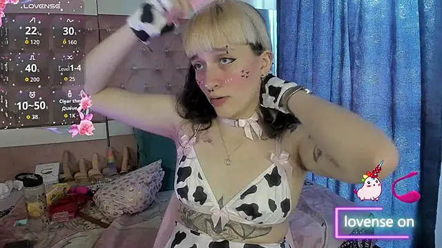 Snapshot of neeko_princes chatting on 06.16.26 neeko princes online show from 06.16.26