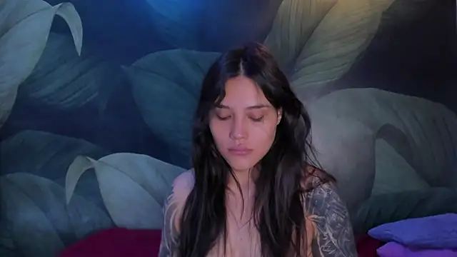 Snapshot of sweett_dirty chatting on 10.16.25 sweett dirty online show from 10.16.25