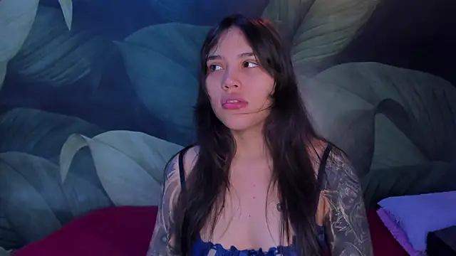 Snapshot of sweett_dirty chatting on 10.20.25 sweett dirty online show from 10.20.25