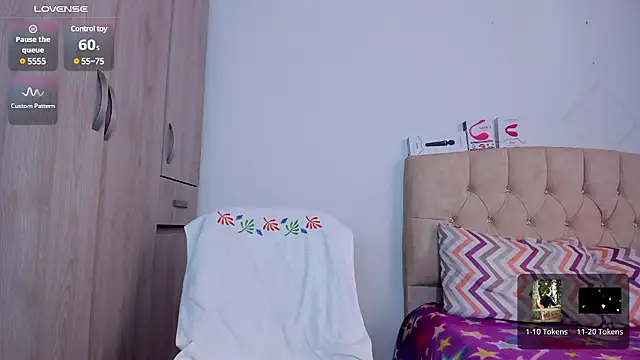 emily1  online show from 12.07.24