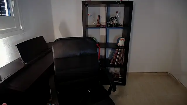 Windy butterfly online show from 10.25.25