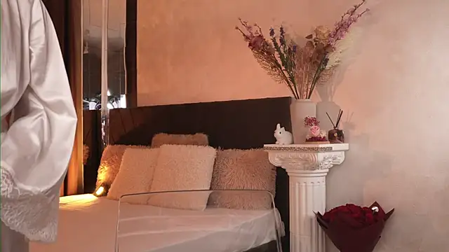 VictoriaMorrone online show from 04.08.26