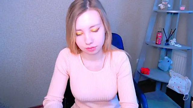 Snapshot of AliceFire_ chatting on 03.22.25 AliceFire online show from 03.22.25