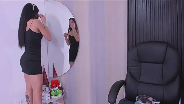  shantal smith online show from 01.08.25