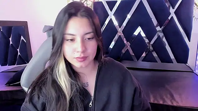 Snapshot of Lia_14_ chatting on 02.13.25 Lia 14  online show from 02.13.25