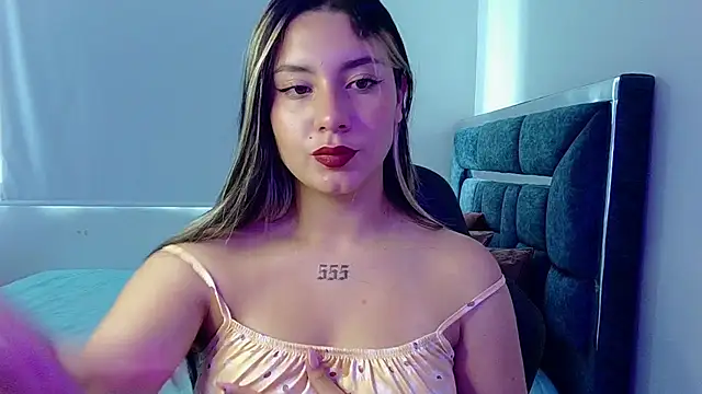 Snapshot of Lia_14_ chatting on 10.19.25 Lia 14  online show from 10.19.25