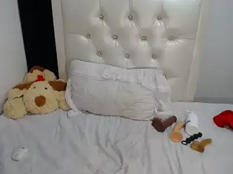 milk azahara online show from 10.03.25