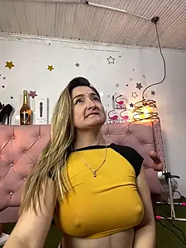Snapshot of antonella87 chatting on 12.06.24 antonella87 online show from 12.06.24
