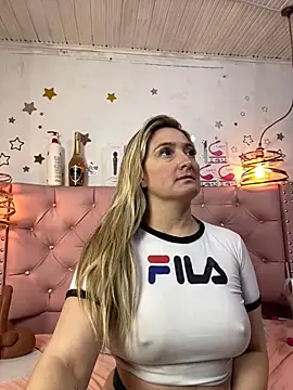Snapshot of antonella87 chatting on 01.23.25 antonella87 online show from 01.23.25